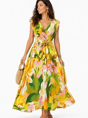 Y567. NWT Floral Wrap Maxi Dress in Yellow and Green Rayon